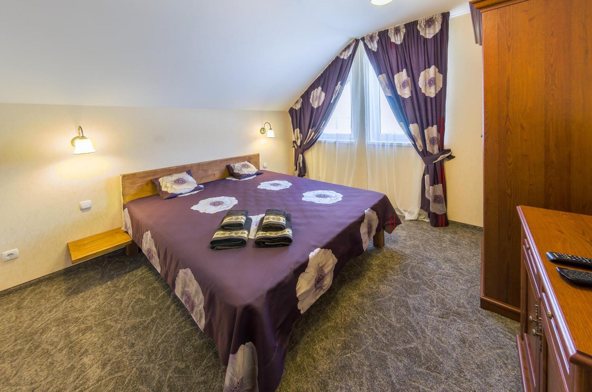 Gallery Of Mountains Holiday Home Yasinya Room photo